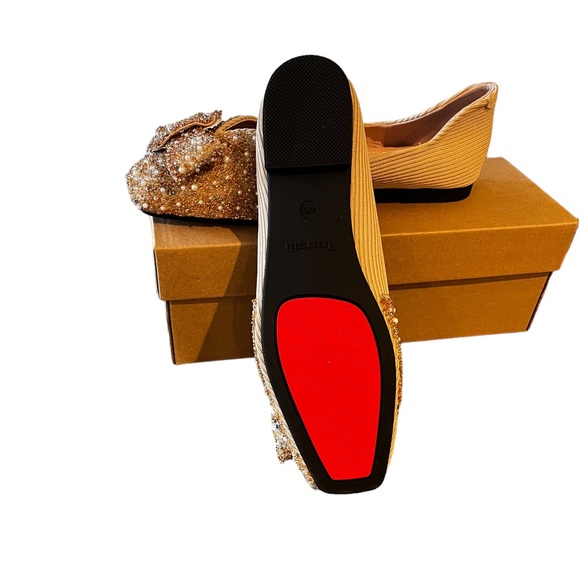 Pearls and beaded ballet flats! - Picture 3 of 5